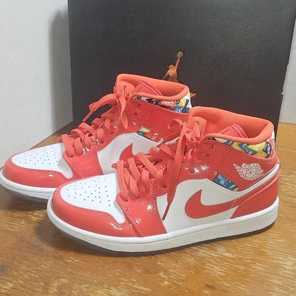 Jordan Red and White Athletic Shoes High-Top Design - Picture 4 of 8